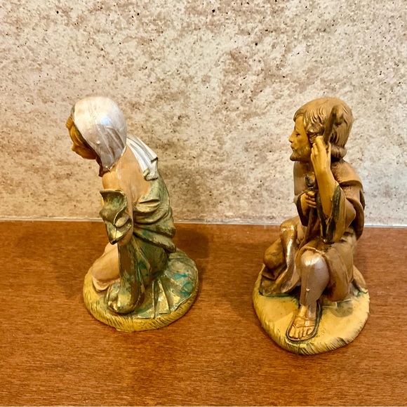 Vintage Pellegrini Nativity Set - Picture 3 of 11